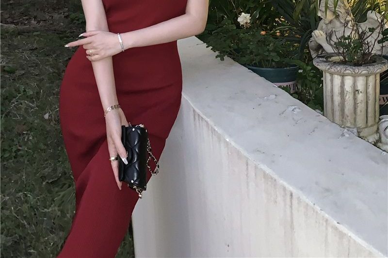 Halter V-Neck Slim-Fit Plain Sleeveless Dress