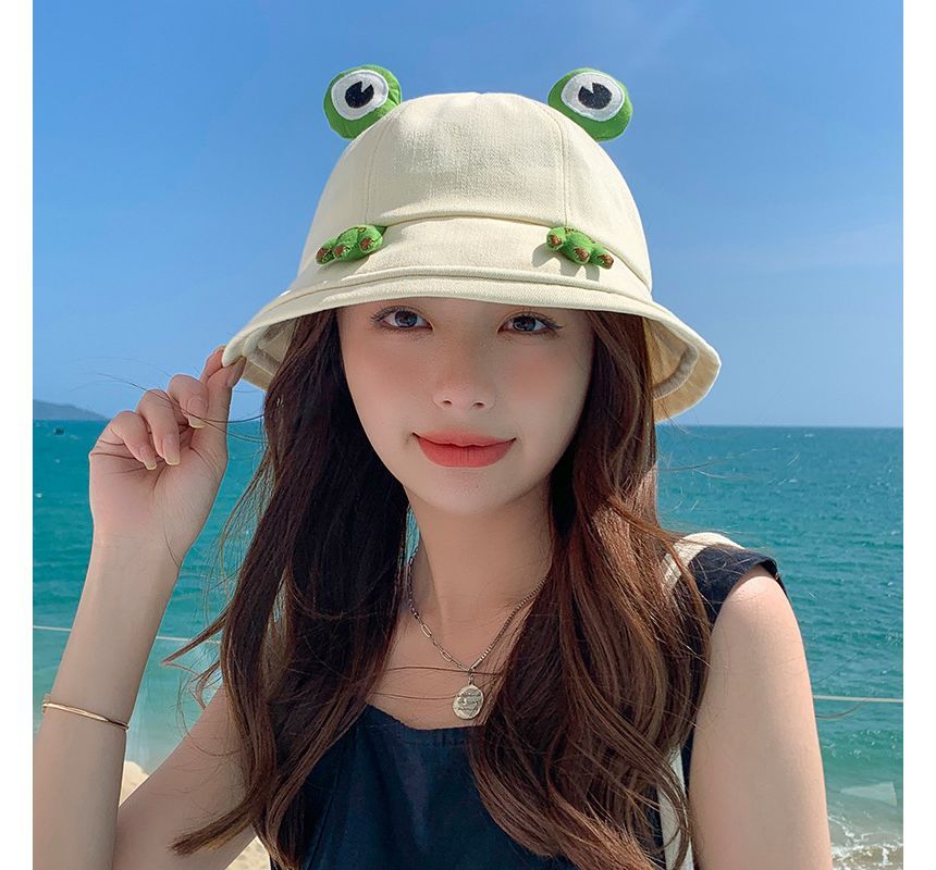Sample Frog Detail Bucket Hat