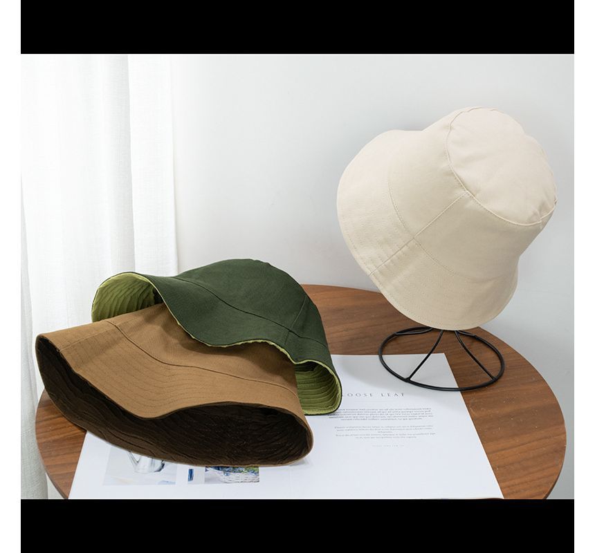 Sample Wavy Texture Reversible Plain Bucket Hat