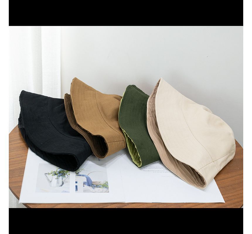 Sample Wavy Texture Reversible Plain Bucket Hat
