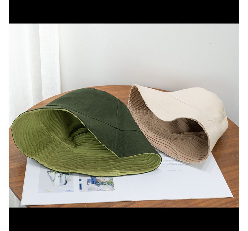 Sample Wavy Texture Reversible Plain Bucket Hat