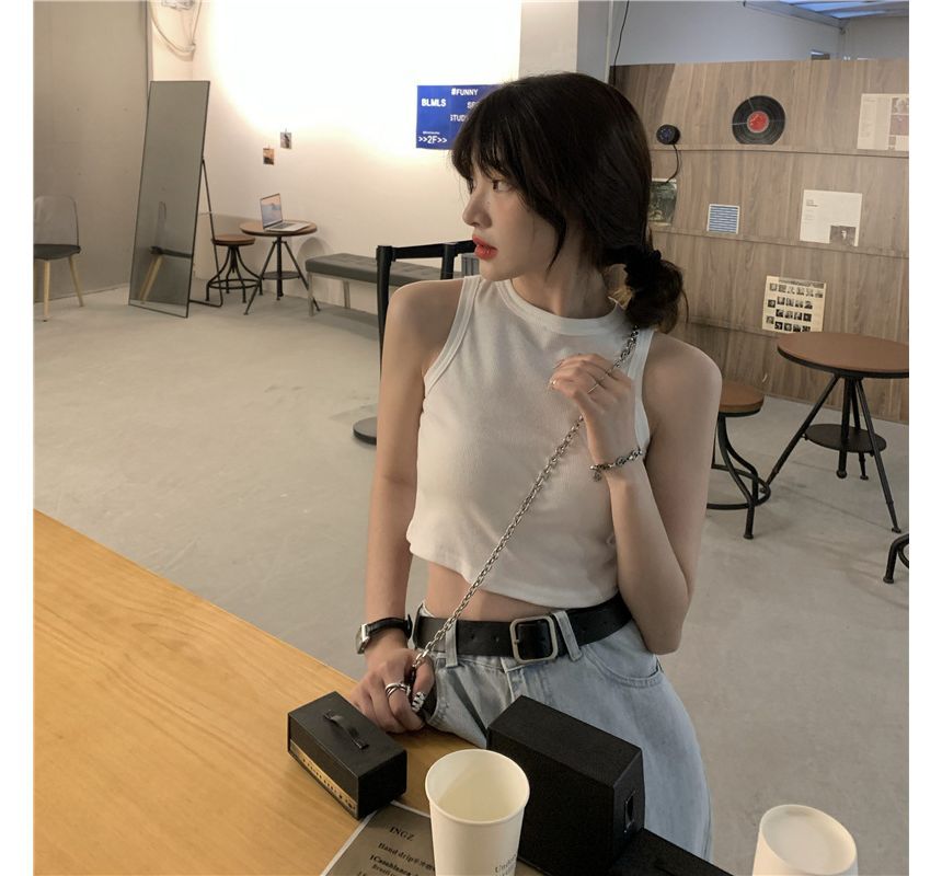 Round Neck Crop Top Tank Plain
