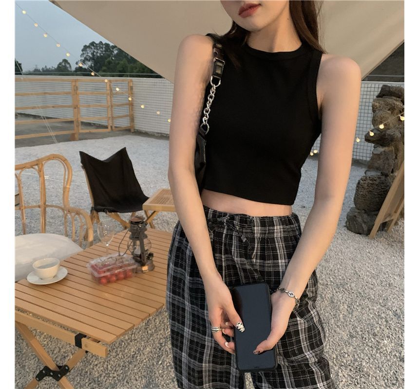 Round Neck Crop Top Tank Plain