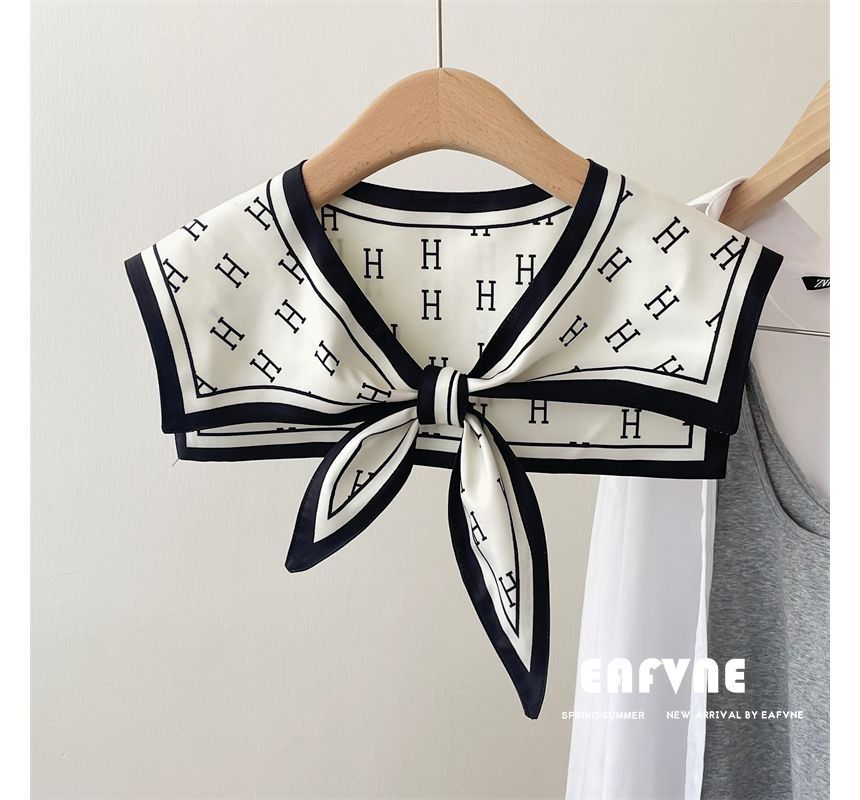 Decorative Print Collar