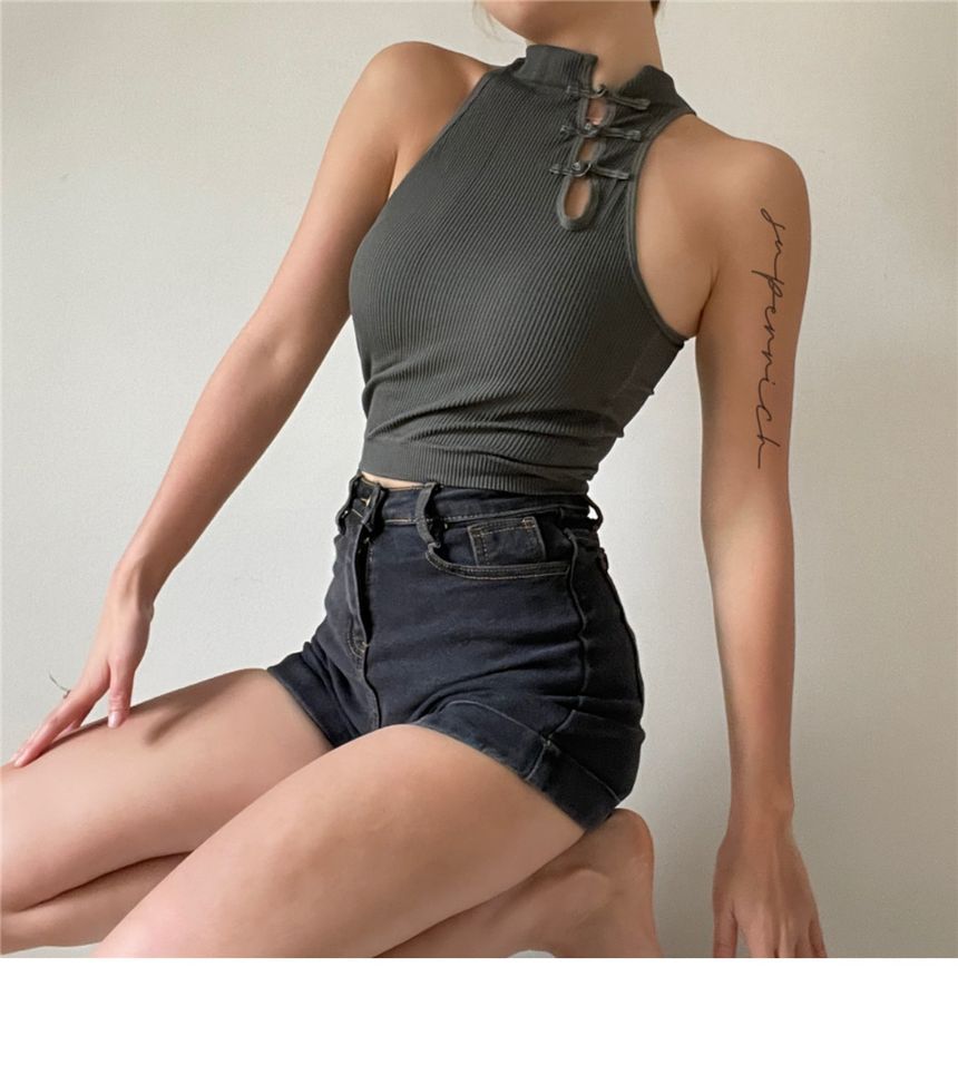Button Crop Padded Top Plain Tank Frog