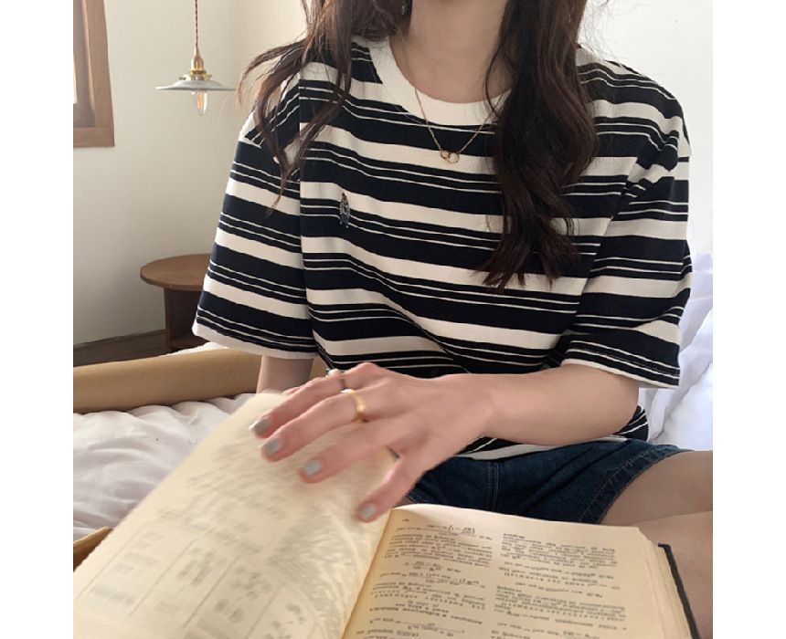 T-Shirt Neck Striped Crew Short-Sleeve