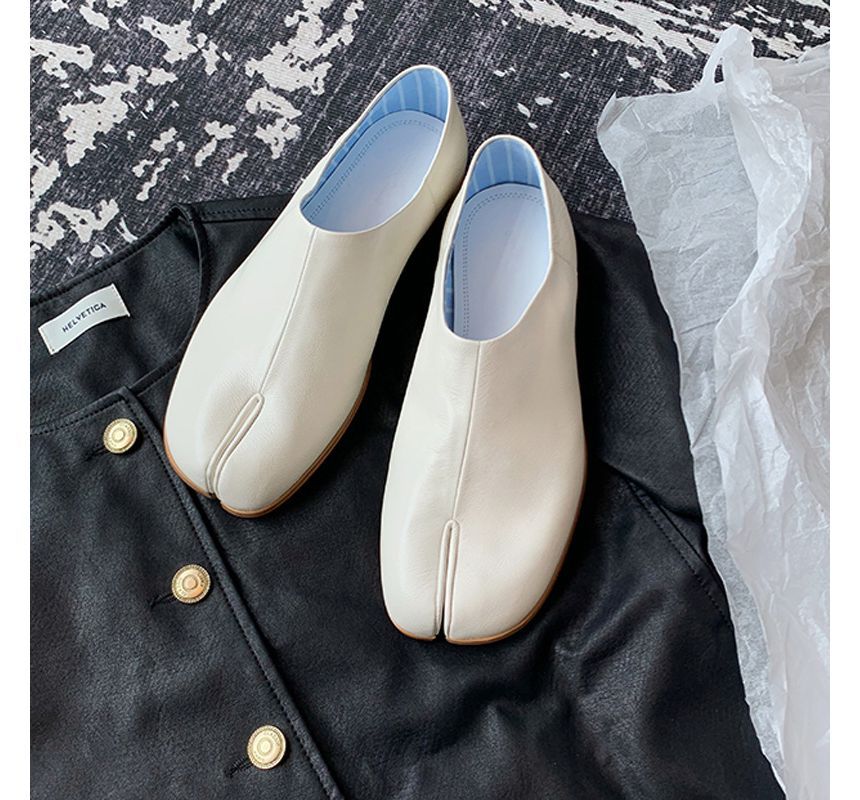 Plain Flats