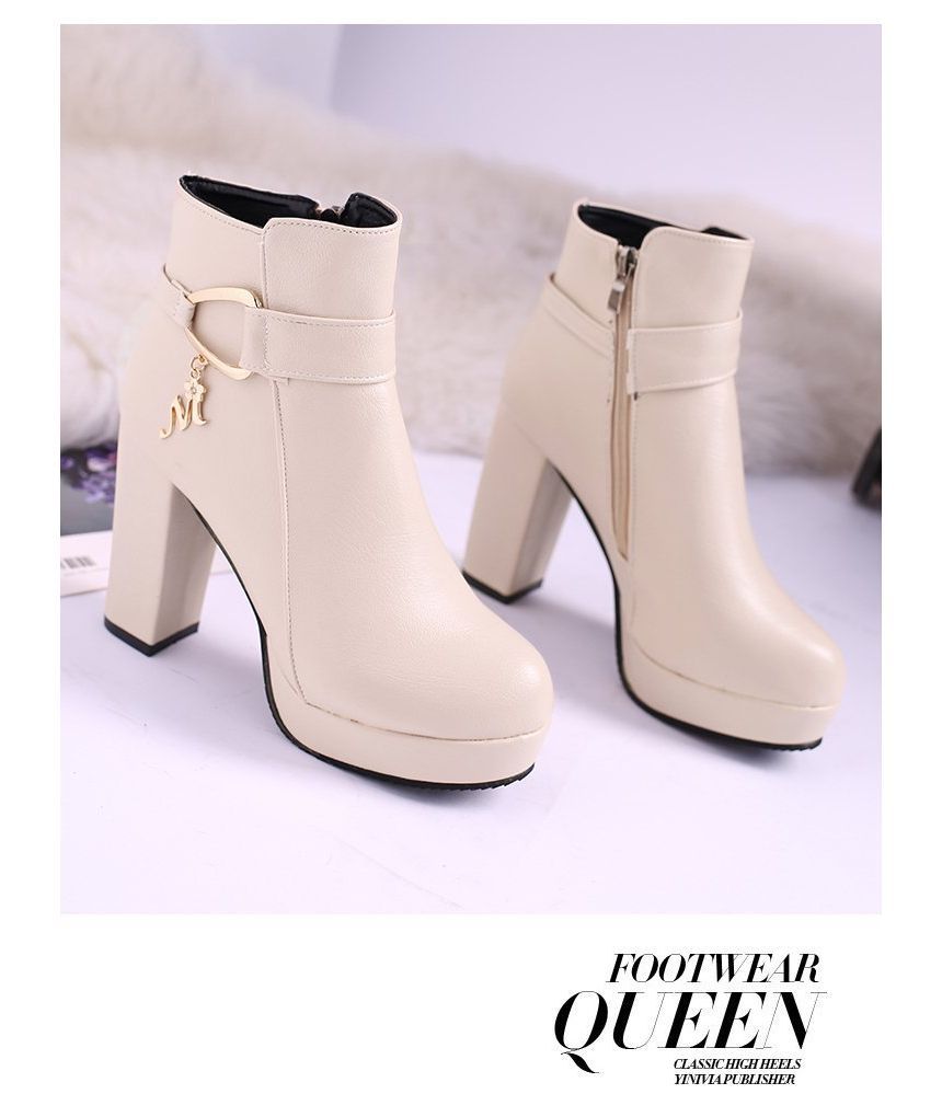 Short Chunky Boots Plain Heel