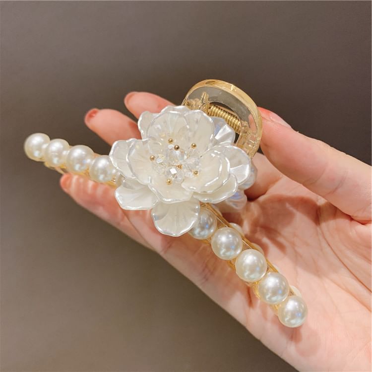 Faux Clamp Floral Acrylic Hair Pearl