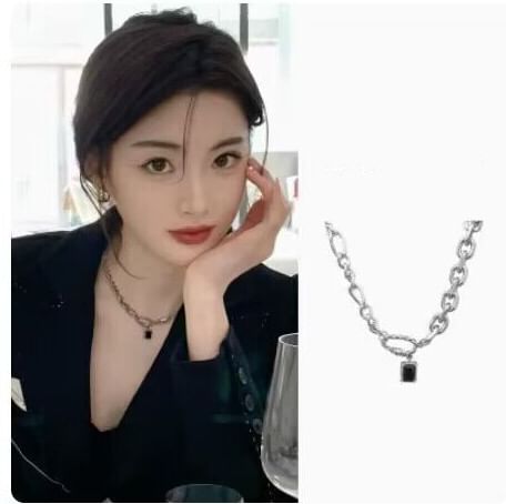 Rectangle Alloy Chunky Choker Pendant