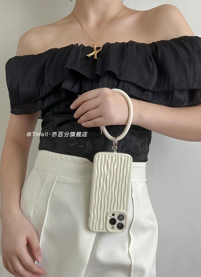 Textured Hoop Case Charm Phone