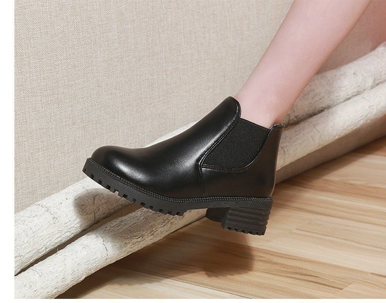 Boots Leather Chelsea Short Faux