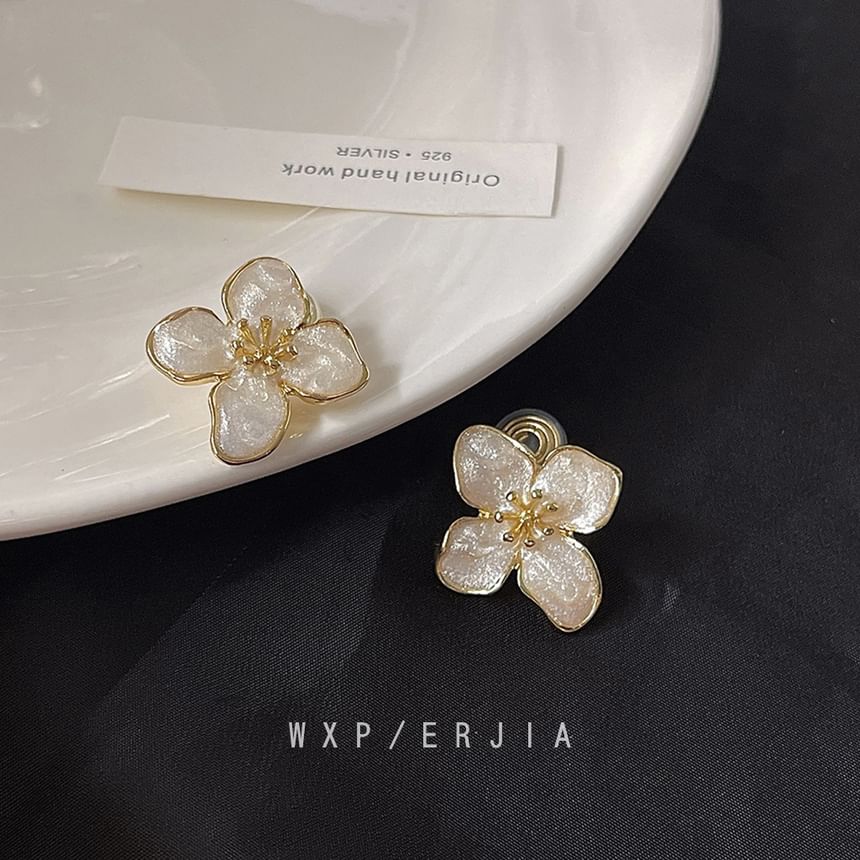 Alloy Ear Glaze Floral Cuff