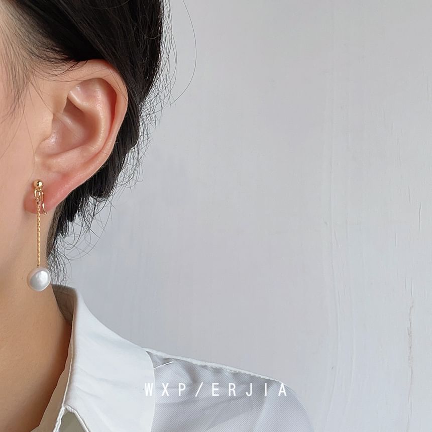 Alloy Ear Applique Cuff Dangle