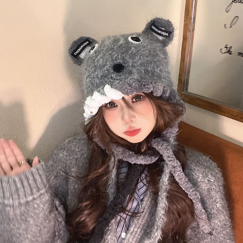 Trapper Hat Mouse