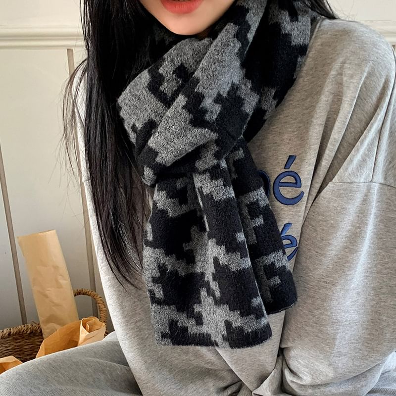 Scarf Patterned