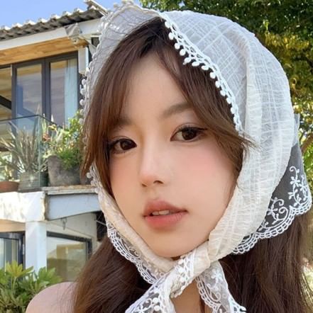 Lace Headkerchief