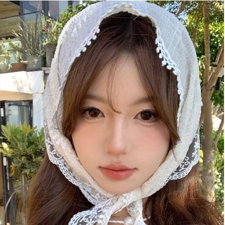 Lace Headkerchief