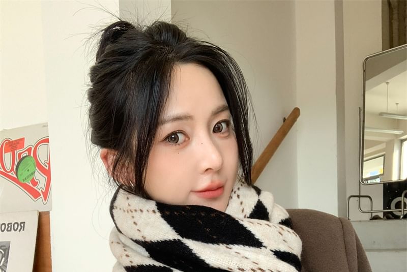Scarf Knit Argyle