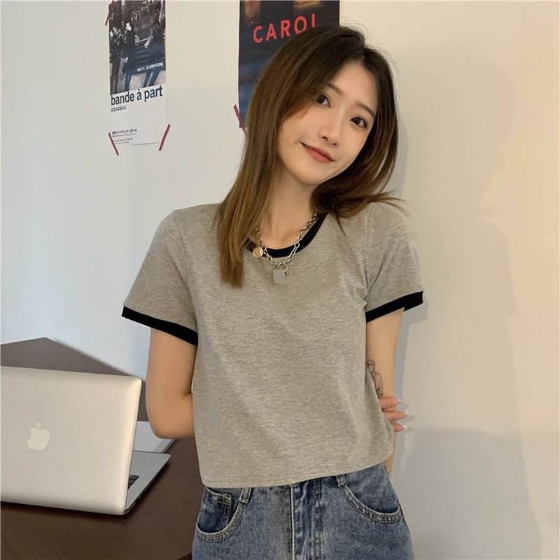 Crop Neck Short-Sleeve Contrast Trim Crew T-Shirt