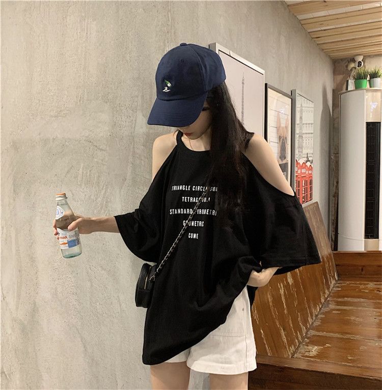 Lettering Print T-Shirt 3/4-Sleeve Cold Crew Neck Shoulder