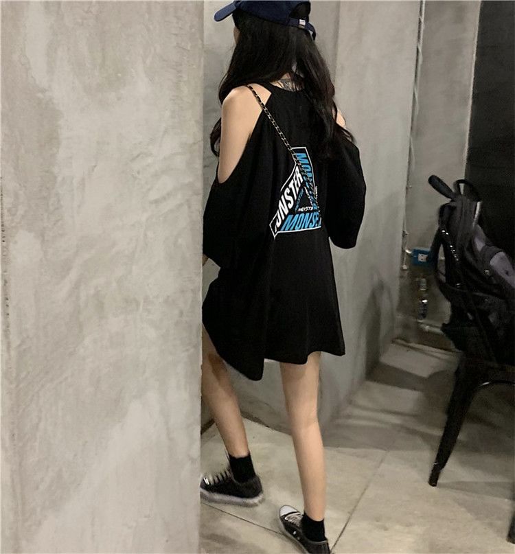 Lettering Print T-Shirt 3/4-Sleeve Cold Crew Neck Shoulder