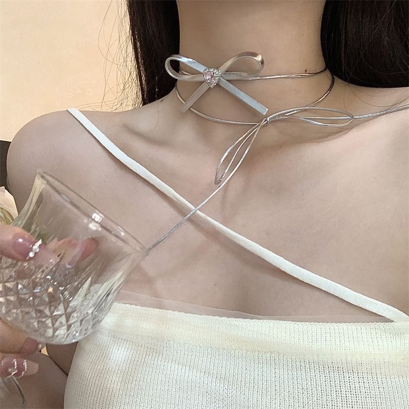 Leather Rhinestone Ribbon Heart Choker Faux