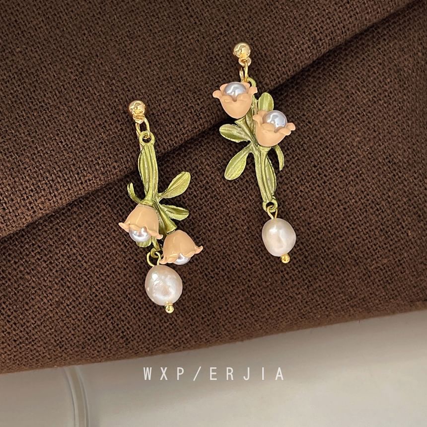 Dangle Pearl Earring Freshwater Floral Alloy