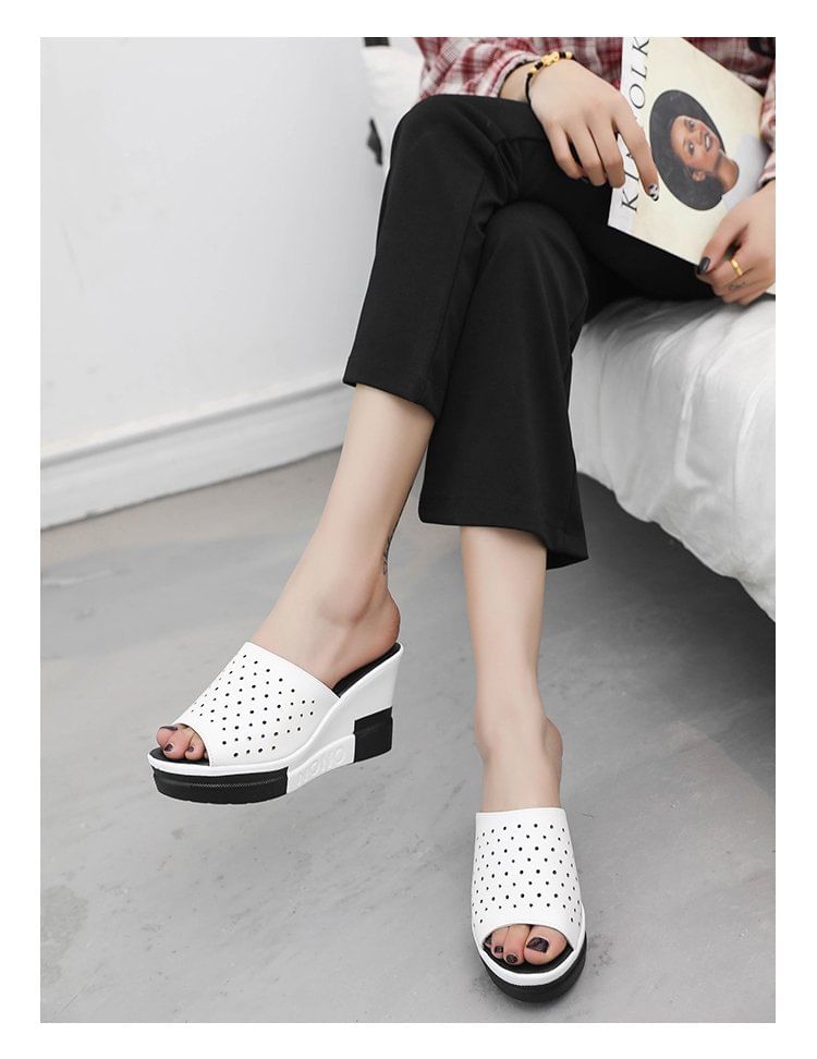 Pointelle Plain Wedge Slide Sandals