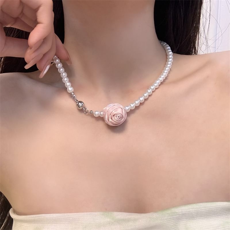 Faux Floral Pearl Necklace
