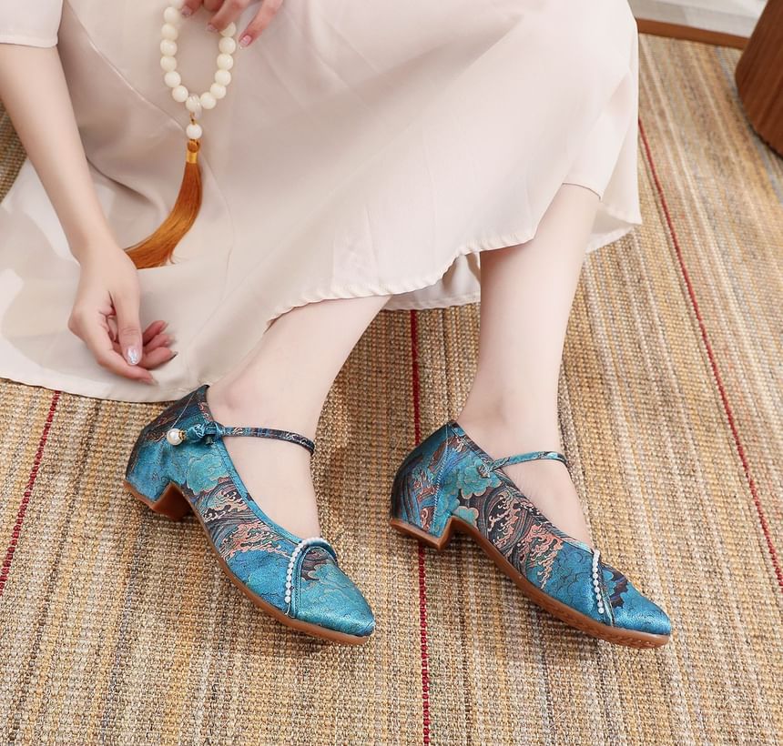Embroidered Sandals Textile Heel Low