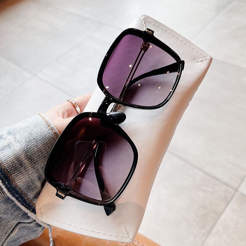 Sample Square Frame Oversized Sunglasses