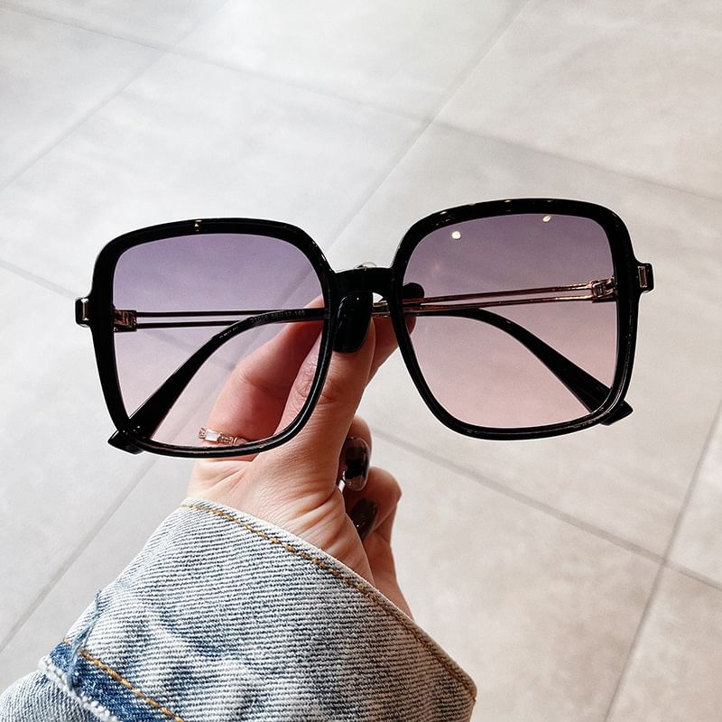 Sample Square Frame Oversized Sunglasses