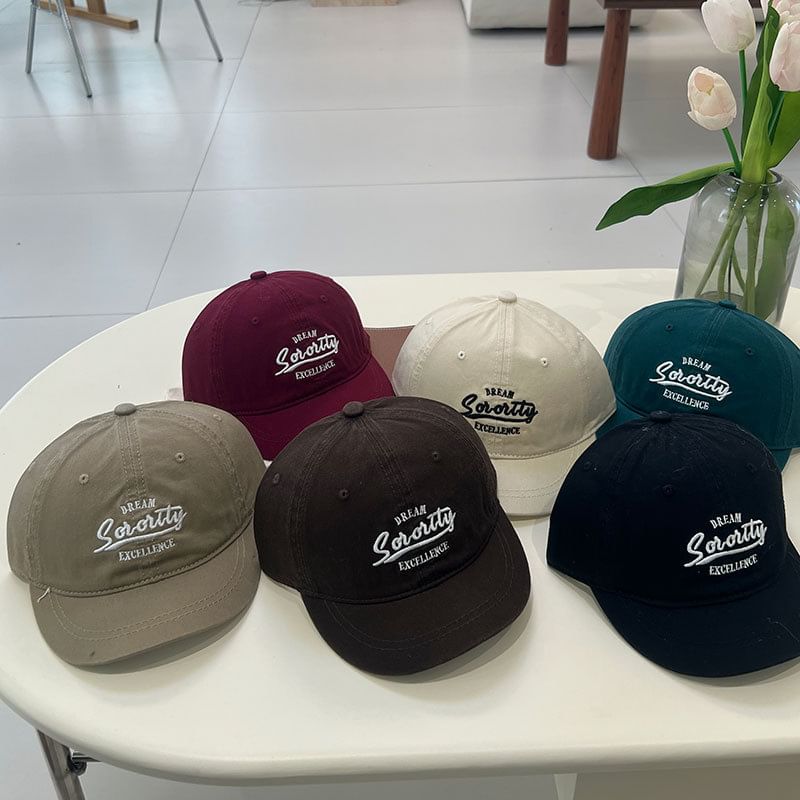 Lettering Cap Brim Short Embroidered