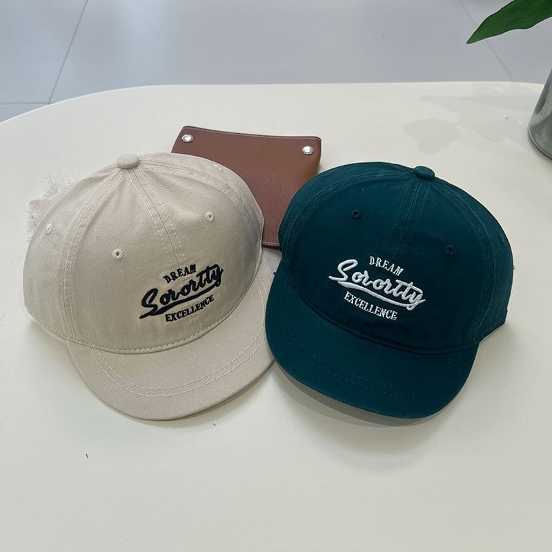 Lettering Cap Brim Short Embroidered