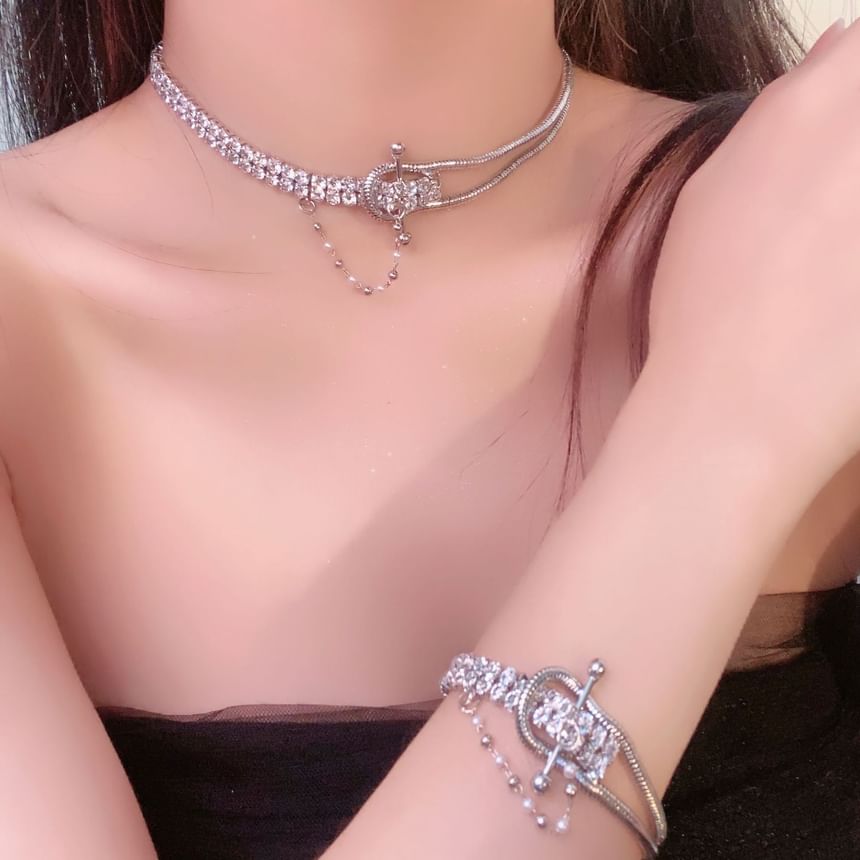 Sample Faux Pearl Bracelet / Necklace