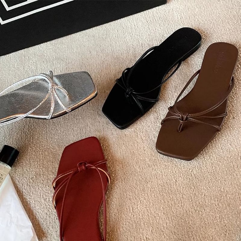 Wholesale Sample Knotted Thong Sandals