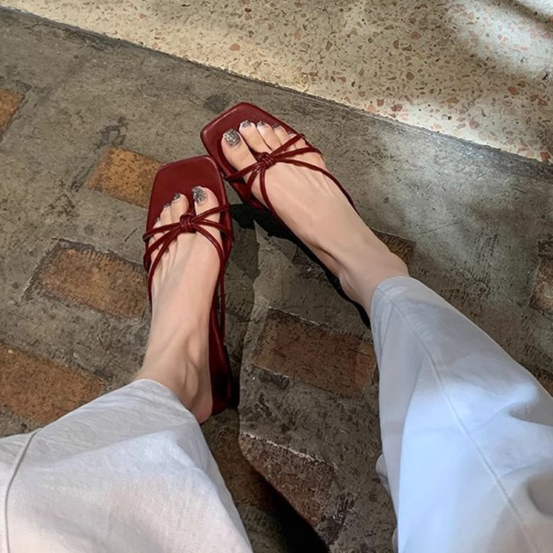 Wholesale Sample Knotted Thong Sandals