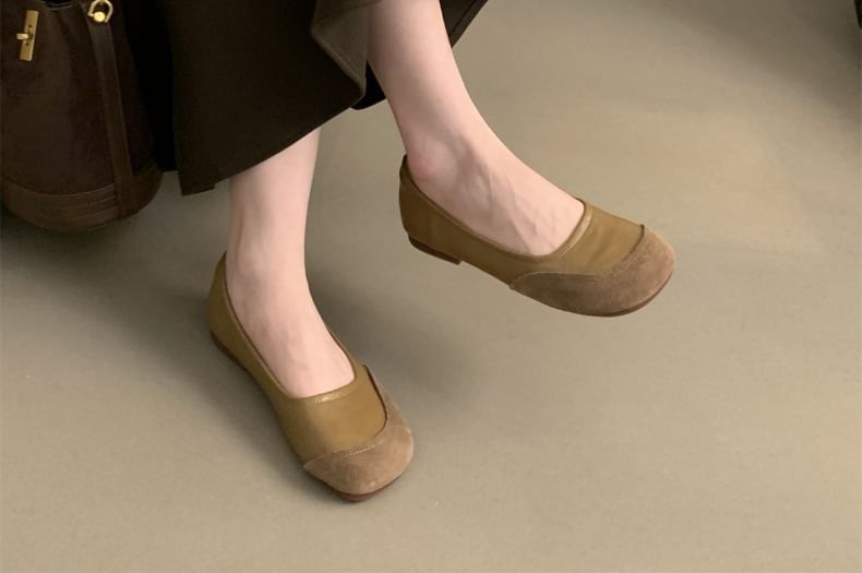 Sample Round Toe Faux Leather Flats