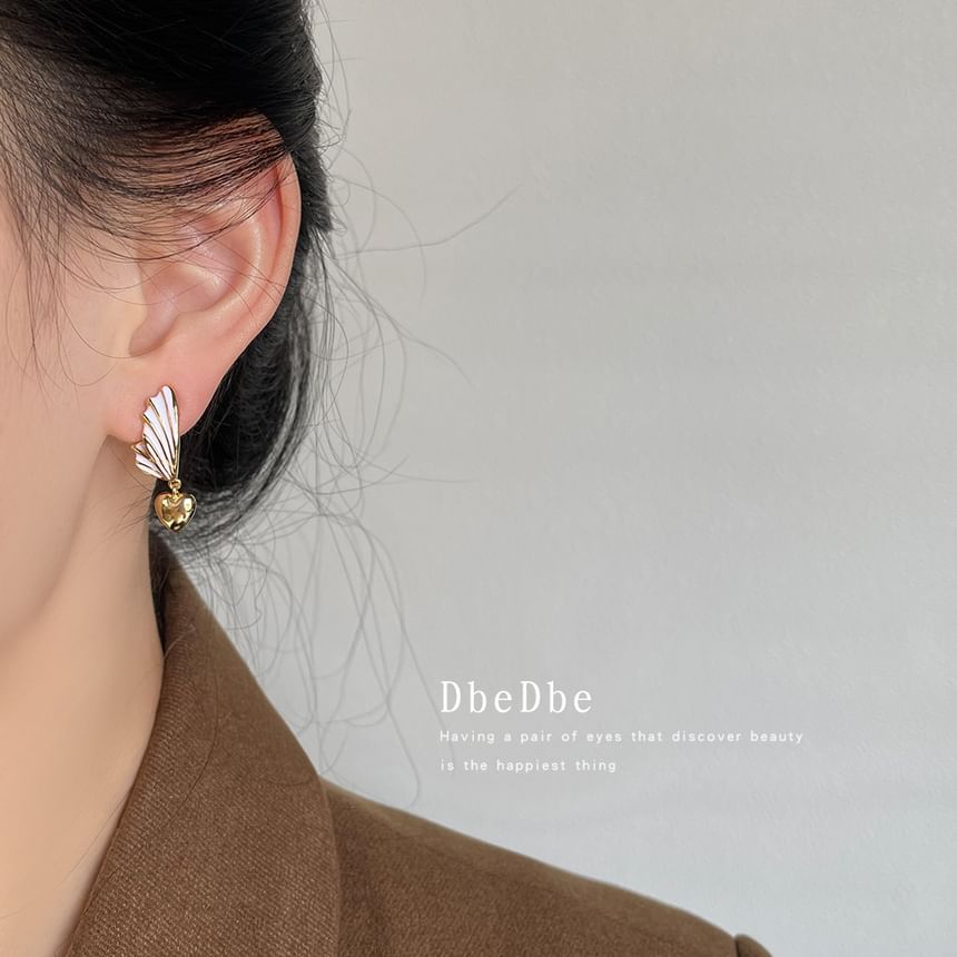 On Asymmetrical Drop Heart Clip Wing Earring