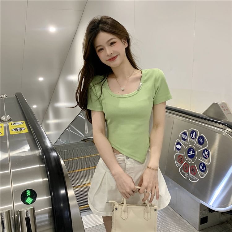 Asymmetrical Short-Sleeve Plain Tee Neck Crew
