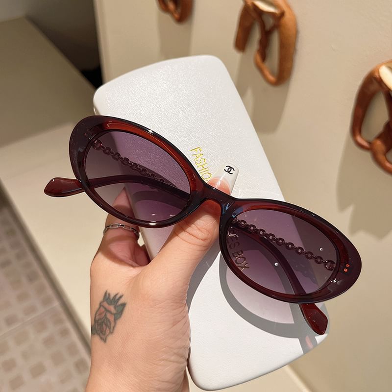 SampleOval Plastic Sunglasses