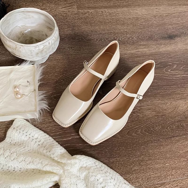 Wholesale SampleSquare Toe Chunky Heel Mary Jane Shoes
