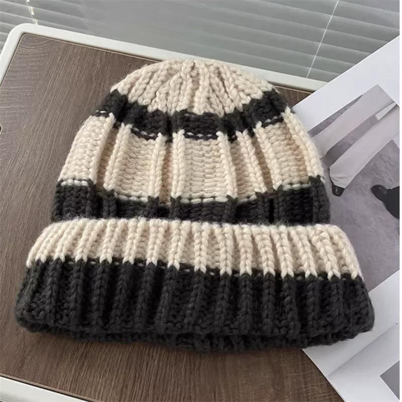 / Plain Striped Ribbed Beanie