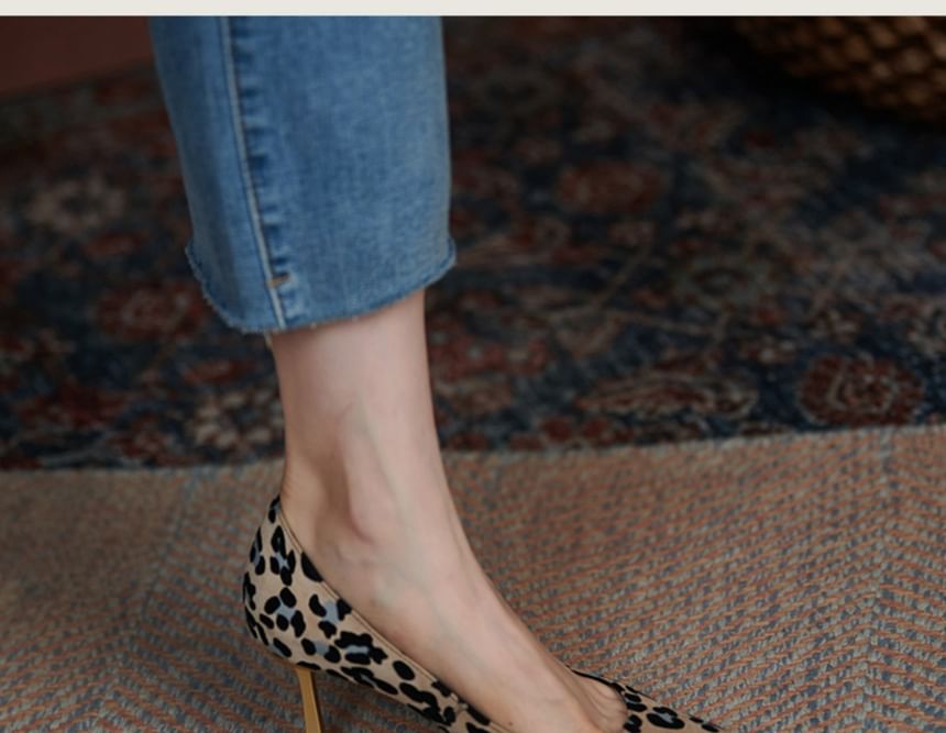 SampleHigh Heel Leopard Pumps