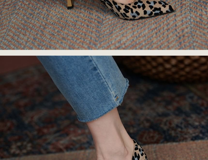 SampleHigh Heel Leopard Pumps