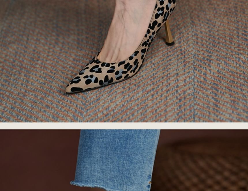 SampleHigh Heel Leopard Pumps