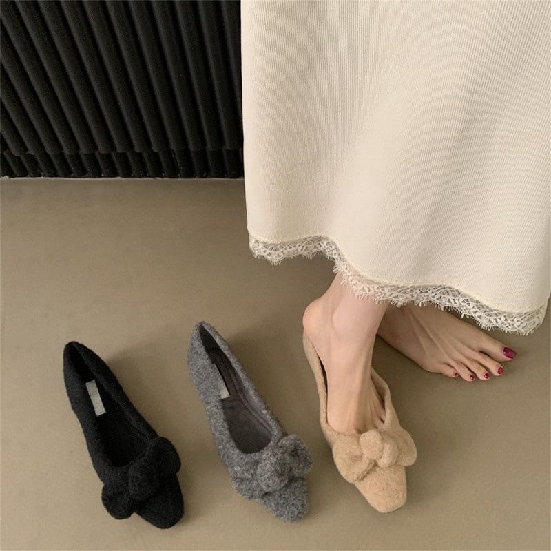 SampleSquare Toe Bow Wool Flats
