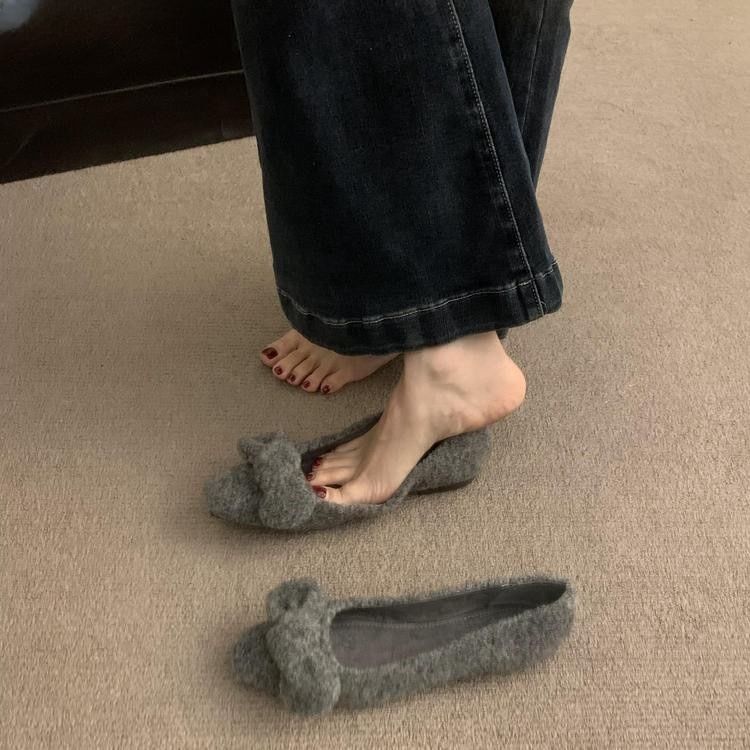 SampleSquare Toe Bow Wool Flats
