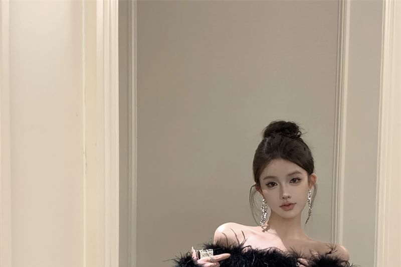 Wholesale Sample Long-Sleeve Off-Shoulder Plain Sequin Fluffy Trim Mini Sheath Dress